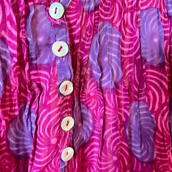 Colorful fuchsia with pinwheel decor - Picture 3 of 4